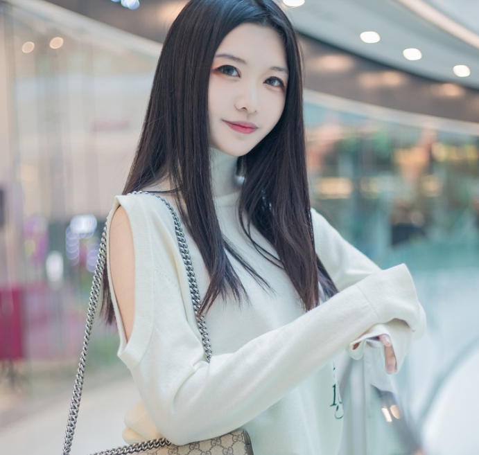 源纱希喵喵喵作品合集:高挑气质派创作者
