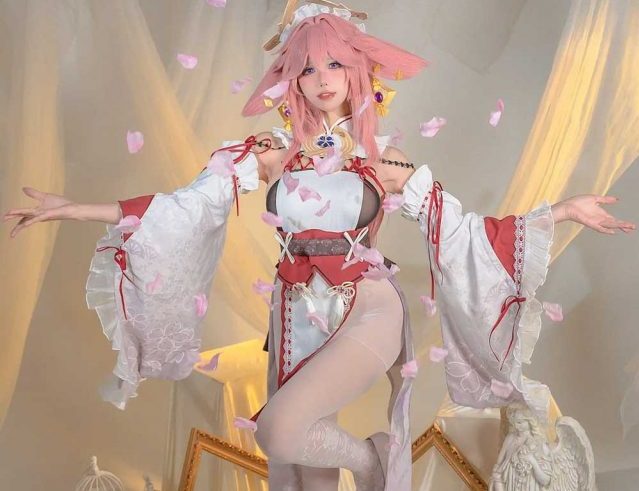 咬一口兔娘《原神》八重神子：跨次元演绎的旗袍美学